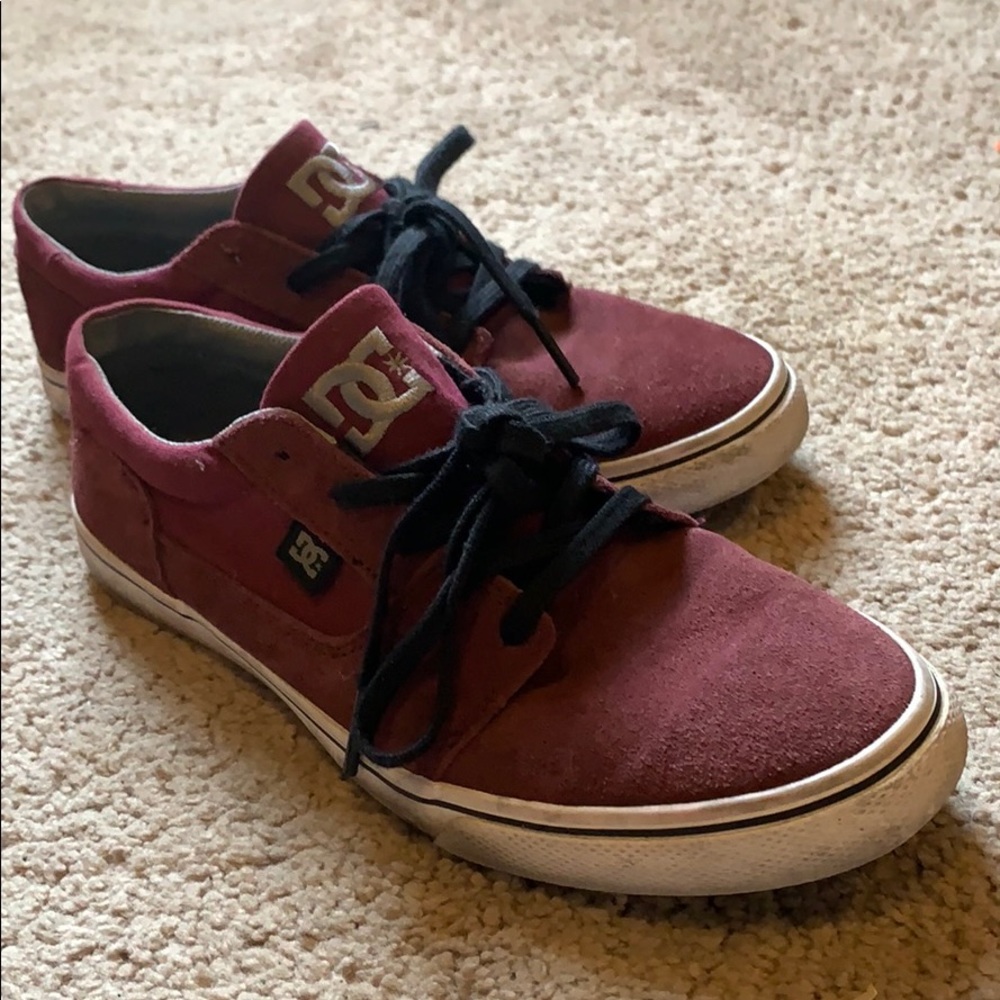DC Sneakers